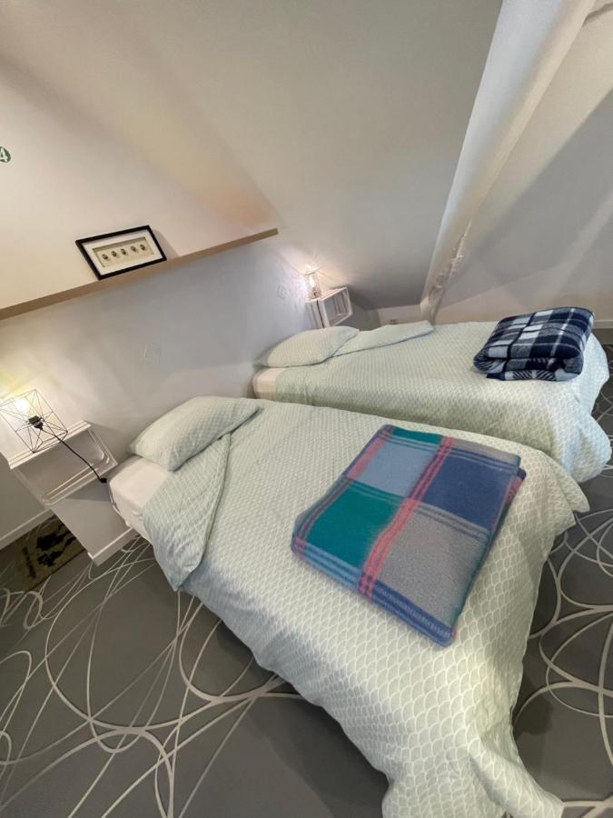 Duplex Lejlighed Beaumont-sur-Sarthe Eksteriør billede
